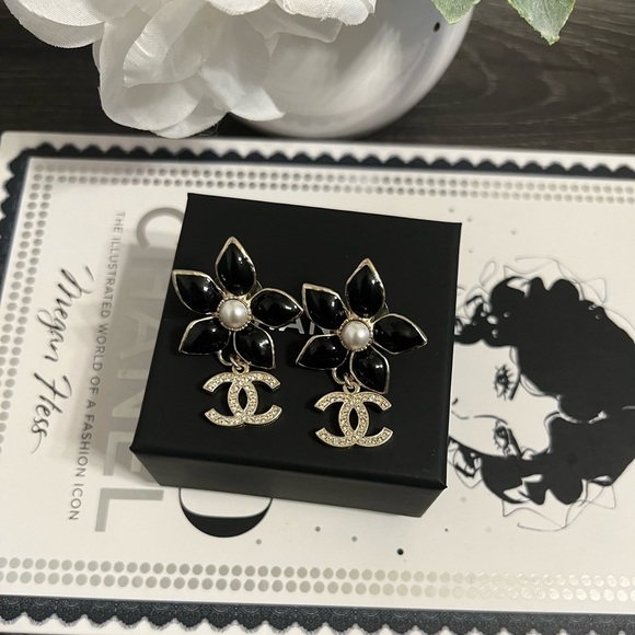 CHANEL Jewelry - Chanel 22K Flower CC Crystal Drop Earrings - AUTH